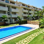 Retreat With Shared Pool Apartment