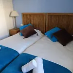 Apartment Retreat With Shared Pool Pego