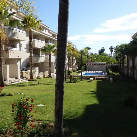 Retreat With Shared Pool * Pego