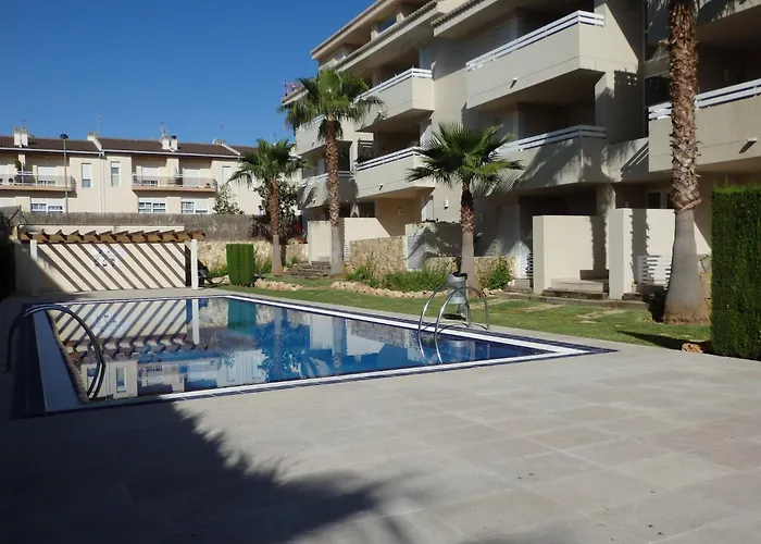 Apartamento Retreat With Shared Pool