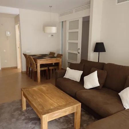Daire Retreat With Shared Pool